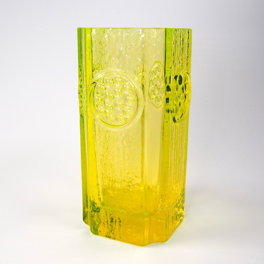 Mid Century Tamara Aladdin Chartreuse Yellow Uranium Glass Art Vase